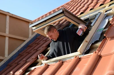 Pose de fenêtres de toit Velux à Burie